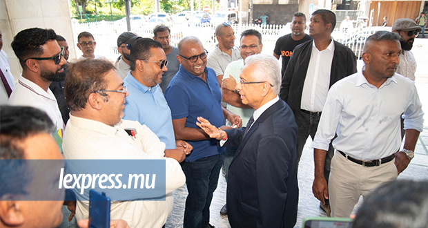 Alleged Toxic Loans: Former PM Pravind Jugnauth Supports Sanjiv Ramdanee