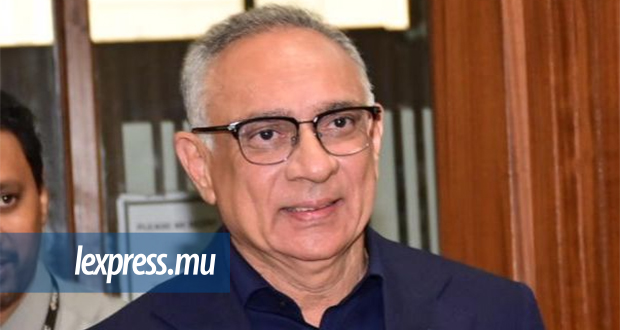 Sattar Hajee Abdoula conduit en cellule