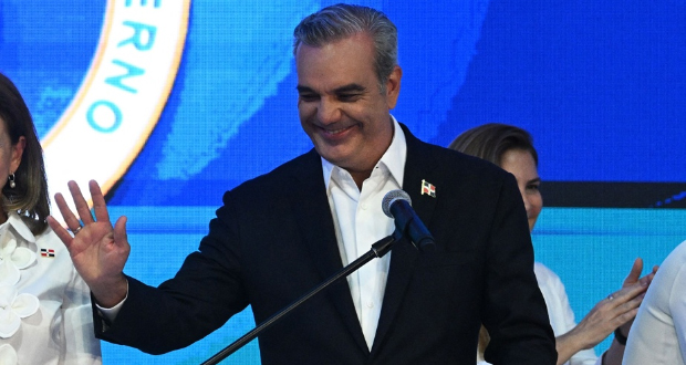 Le sortant Abinader réélu dès le premier tour