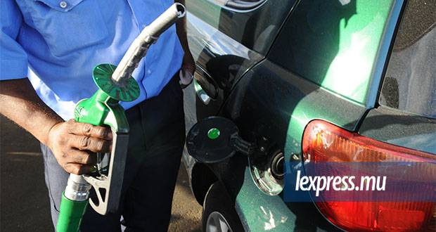 Les associations des automobilistes réclament une réduction des taxes sur l’essence