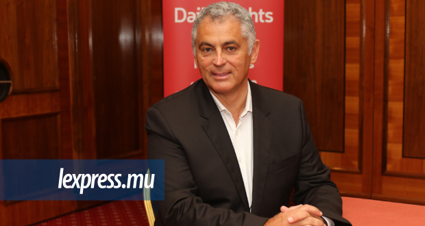 MK met fin au contrat de Laurent Recoura