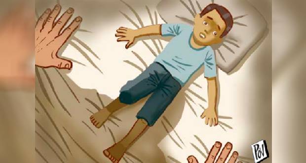 À six ans, il allègue avoir été sodomisé par son père