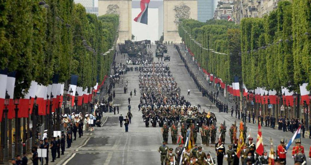 Les JO de Paris 2024 privent le cortège militaire des Champs-Élysées