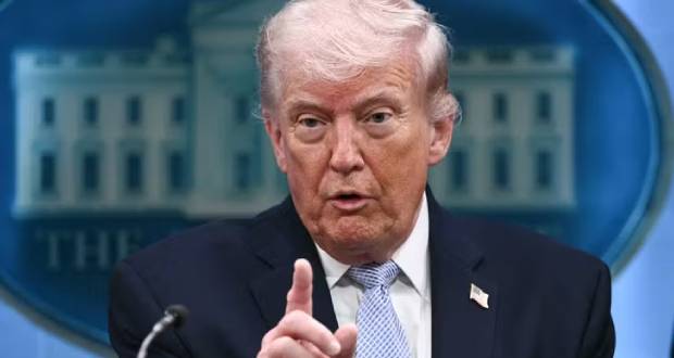 Donald Trump ordonne le blocus et le déminage du détroit d'Ormuz