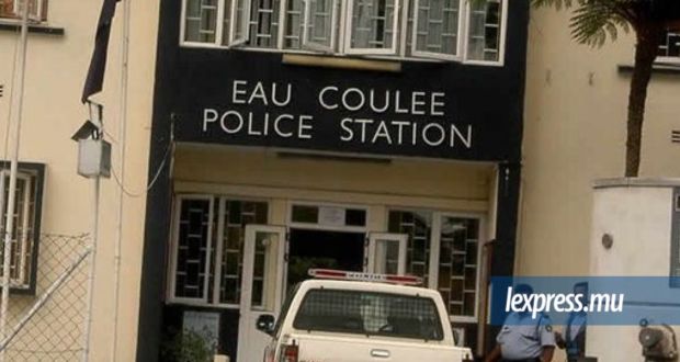 Une plainte pour vol déposée au poste de police d’Eau-Coulée