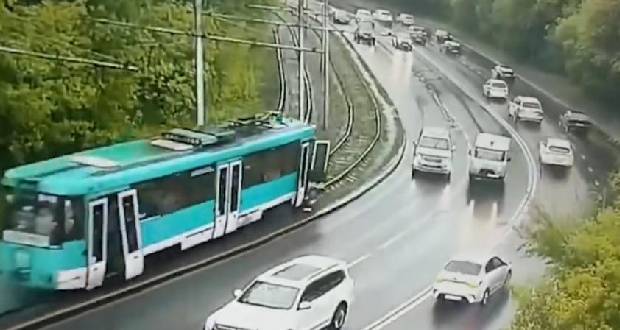 Un mort et 90 blessés dans une collision de trams en Sibérie