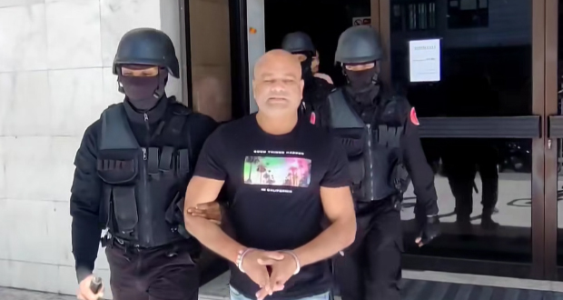 Shibchurn implique des policiers et des membres proches du GM dans un affidavit