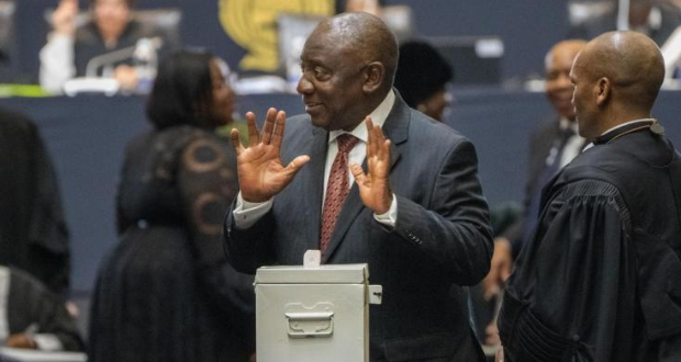 Cyril Ramaphosa réinvesti président