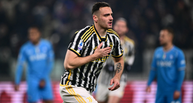 La Juventus bat Naples 1-0 et prend la tête de la Serie A