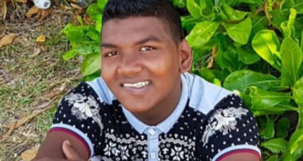 «Mon fils a été ébloui par un phare et a perdu le contrôle de sa moto»