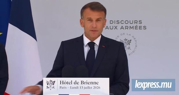 Macron promet de défendre «la liberté et le droit» au prix du sang si nécessaire