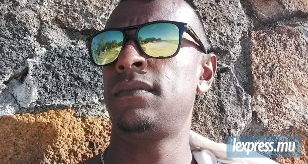 Le constable Ashley Lindsay Duval plaide non coupable