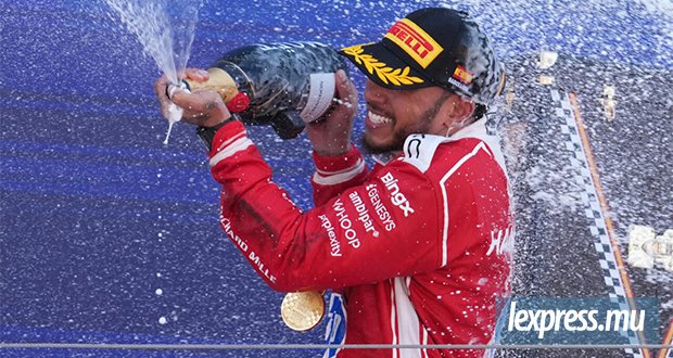 Hamilton en rouge, en larmes et en victoire : le rêve Ferrari est devenu réalité