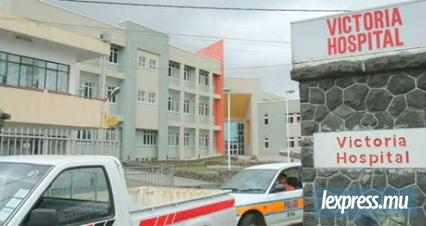 Un adolescent poignarde son père après une dispute familiale