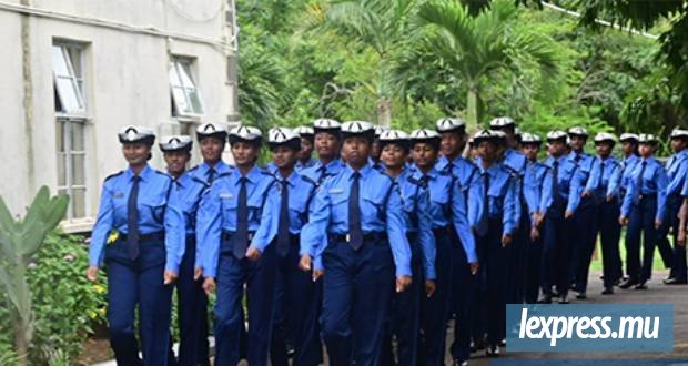 La police veut attirer davantage de femmes