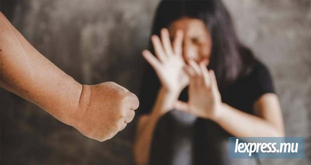 Une grand-mère sous le choc après avoir subi la violence de son petit-fils