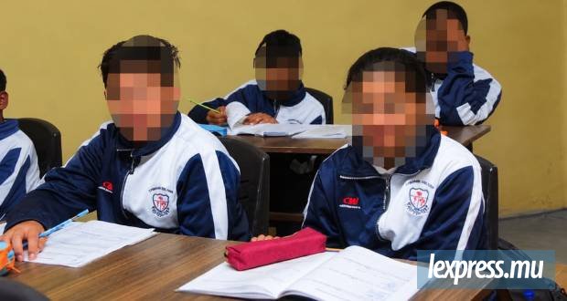 Le report des examens accentue le stress