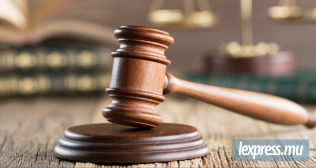 Trois officiers de l’ADSU absents en cour font l’objet de mandats d’arrêt