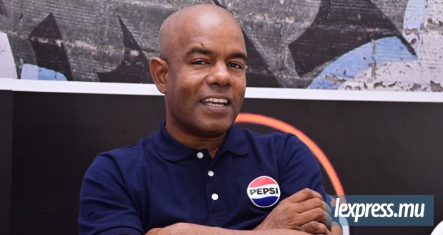 Vincent Chowrimootoo : «On n’est pas là pour se servir des artistes  mais pour les servir»