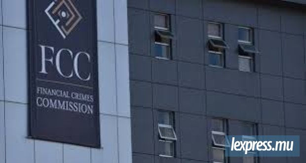 La FCC poursuit son enquête, une policière entendue sous avertissement