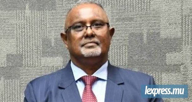 Le directeur général Titrudeo Dawoodarry raconte les intimidations