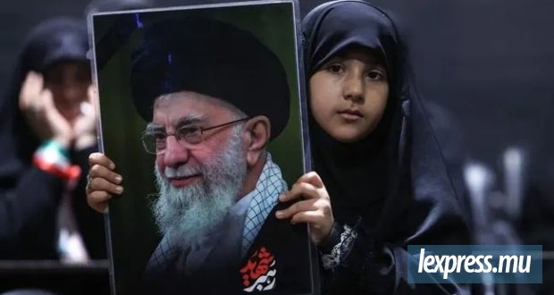 Début des funérailles historiques d'Ali Khamenei à Téhéran