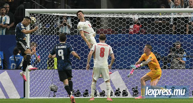 Demi-finale : L'Argentine renverse l'Angleterre dans le temps additionnel et défiera l'Espagne en finale (2-1)