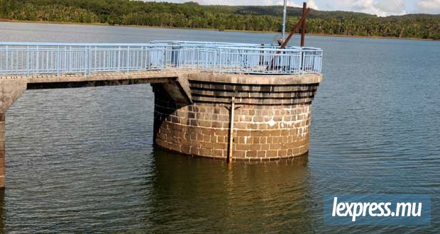 Crise de l’eau : les fuites aussi en cause, selon un expert