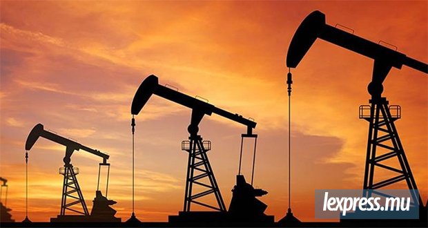 Le pétrole repart à la hausse, le Brent atteint 79,50 dollars le baril