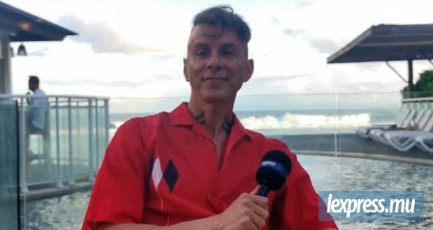 Asaf Avidan : «Si, à travers ma musique, ils se voient eux-mêmes, alors j’aurai réussi»