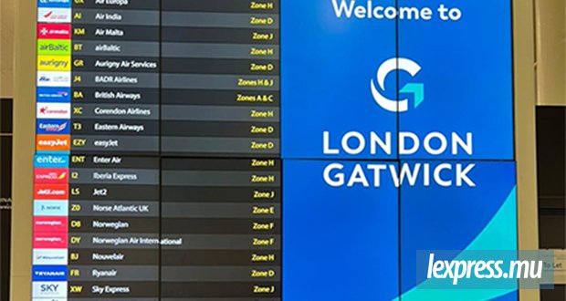 Il en montre trop à bord du vol MK 042, la police le cueille à Gatwick
