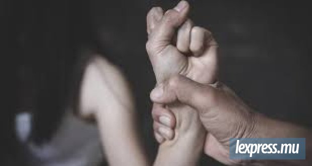 Deux jeunes proches d’une mineure arrêtés
