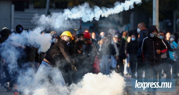 Des milliers d’étudiants défient Edi Rama dans la rue