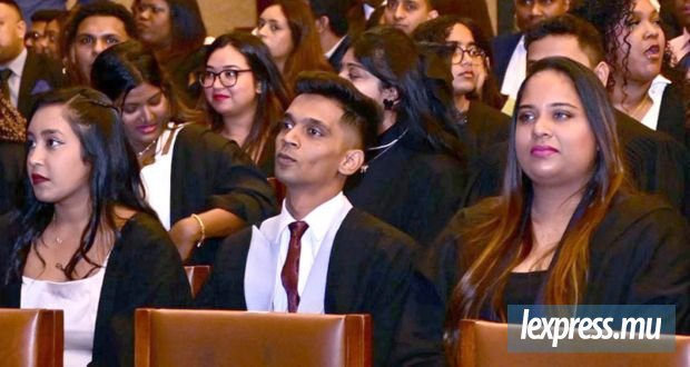 76 % des diplômés accèdent directement au marché du travail