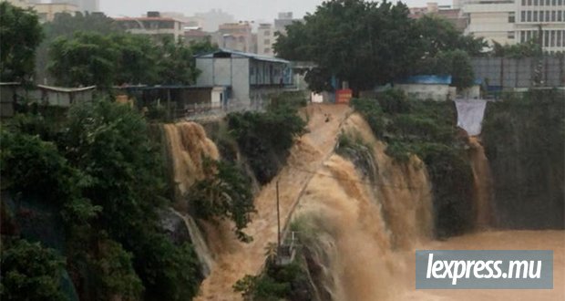 Glissement de terrain dans le Gansu : 21 morts, des dizaines de milliers d'évacués
