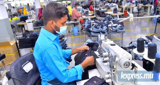 World Knits : salariés mauriciens et travailleurs migrants dans l’incertitude