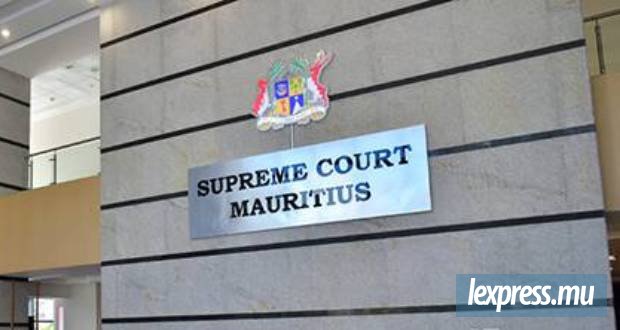 La Cour suprême impose l’accès de son avocat, le Bar Council s’en mêle