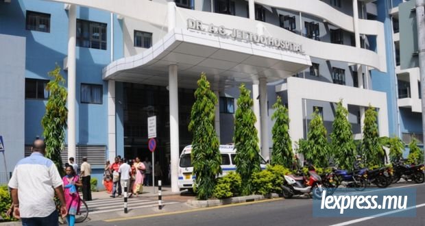 Un adolescent de 17 ans grièvement blessé, ses agresseurs recherchés