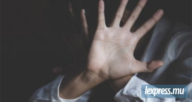 Une jeune femme piégée, agressée et dépouillée