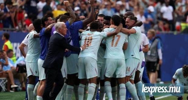 L’équipe de France se qualifie pour les demi-finales après sa victoire contre le Maroc (2-0)