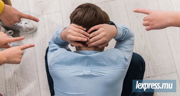 Les «Old Boys» du collège concerné apportent leur soutien à l’élève victime