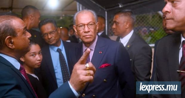Le remaniement ministériel n’est pas pour demain