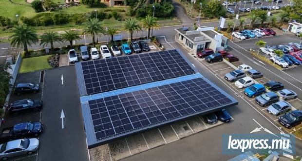 La MauBank accélère sa transition énergétique avec une ombrière photovoltaïque