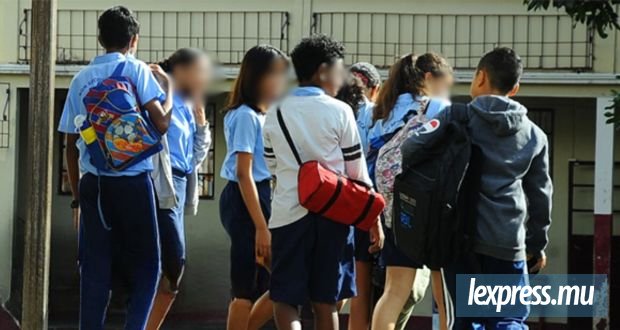 Élèves et parents se mobilisent à l’approche des examens du PSAC