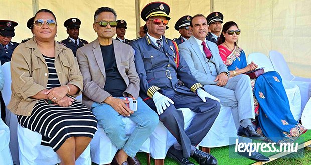 Le MFRS honore 144 officiers pour leur long service