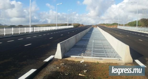 Transport dans le Nord : «Flyovers» et futur autoroute M4 pour désengorger le trafic
