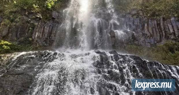 Un randonneur de 63 ans porté disparu au retour de la cascade Alexandra Falls