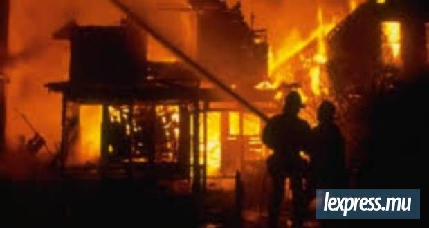Il incendie la maison de sa mère après une demande d’argent refusée