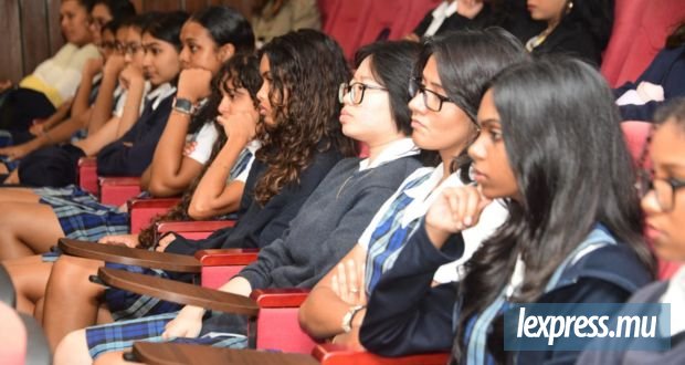 L’université de Maurice ouvre la voie aux futures femmes scientifiques
