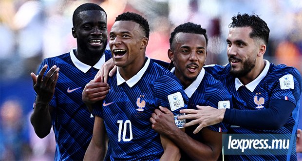 Groupe I : Les Bleus souffrent mais s'imposent face au Sénégal (3-1)